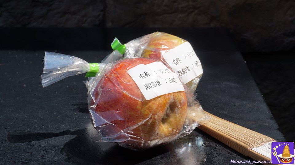 夏の暑いホグズミード村で、冷え冷えリンゴ（apple）にシャリシャリとかぶりつこう♪（USJハリポタ）魔法使いパンケーキマン