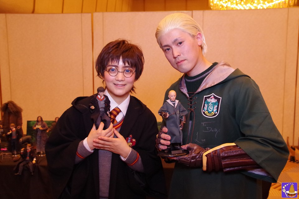 Harry & Harry, Draco & Draco! met (lol) at the Star Ace booth at 'Halycon 9' Wizard Pancake Man Dumbledore.