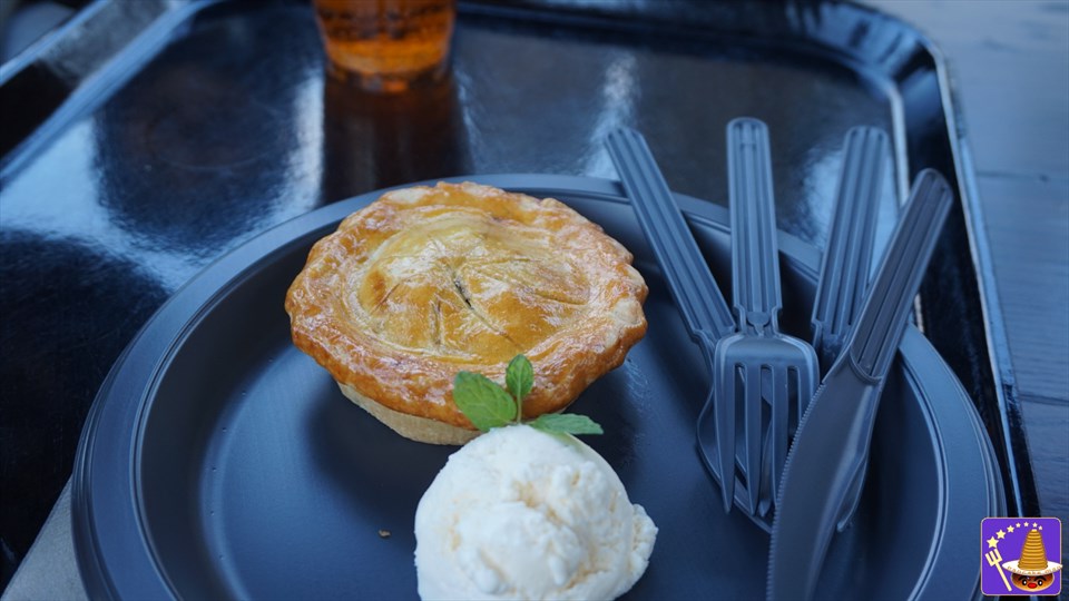 Christmas Sweets Mince Pies â€" Three Broomsticks â€" Get in the mood for Harry â€" (USJ, Harry Potter Area).